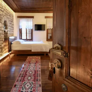 E Gurit - Boutique 3*, Berat Albania